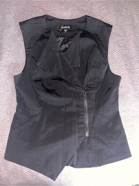 bebe Black Asymmetrical Zip Sleek Vest XS